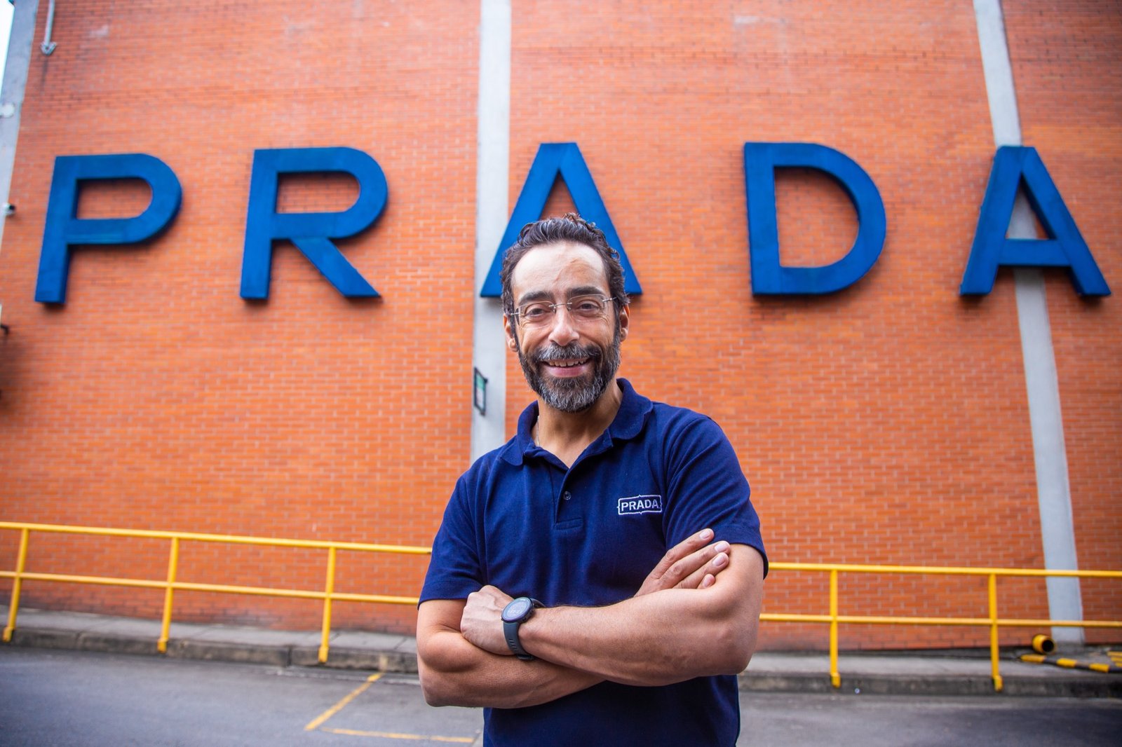Retrato corporativo de executivo em ambiente de trabalho por Wallace Feitosa